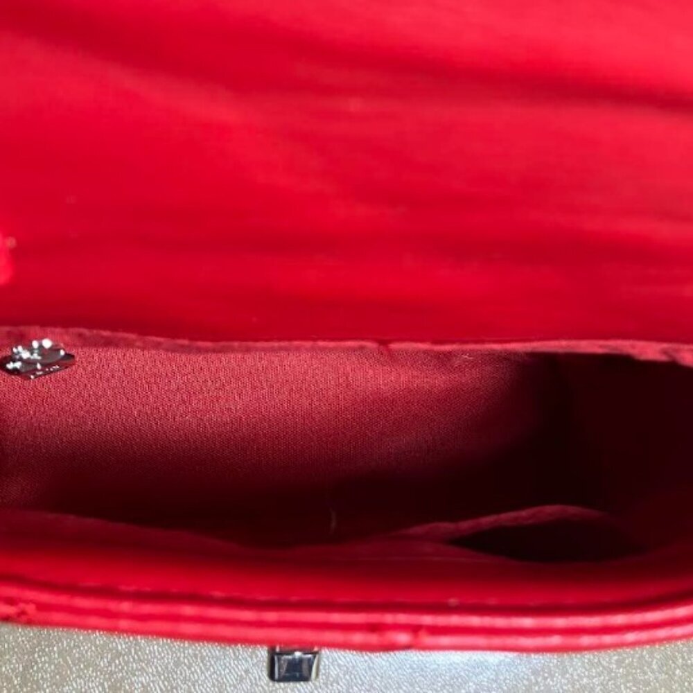 Badgley Mischka Clutch Bag with Faux Pearl Handle and Crossbody Strap in Red NWT - Picture 8 of 10